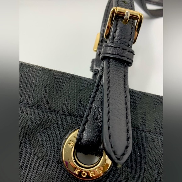Michael Kors Monogram Black Bag - Picture 3 of 9